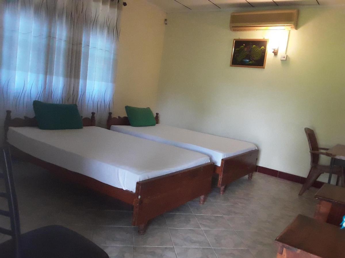 Hansika Guest Inn Buttala Extérieur photo