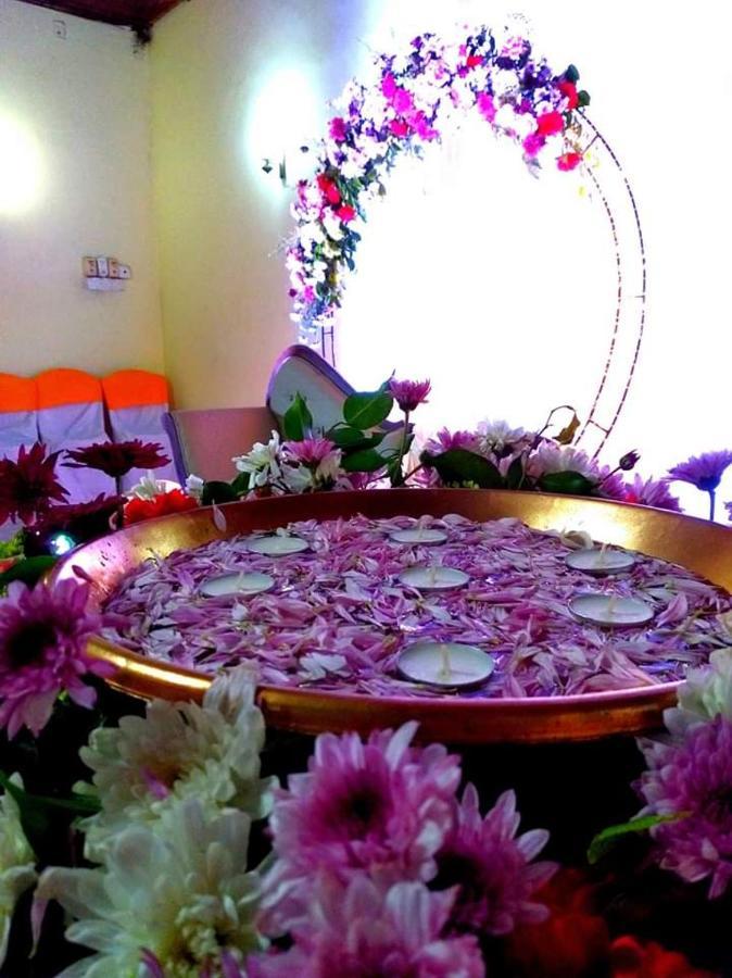 Hansika Guest Inn Buttala Extérieur photo